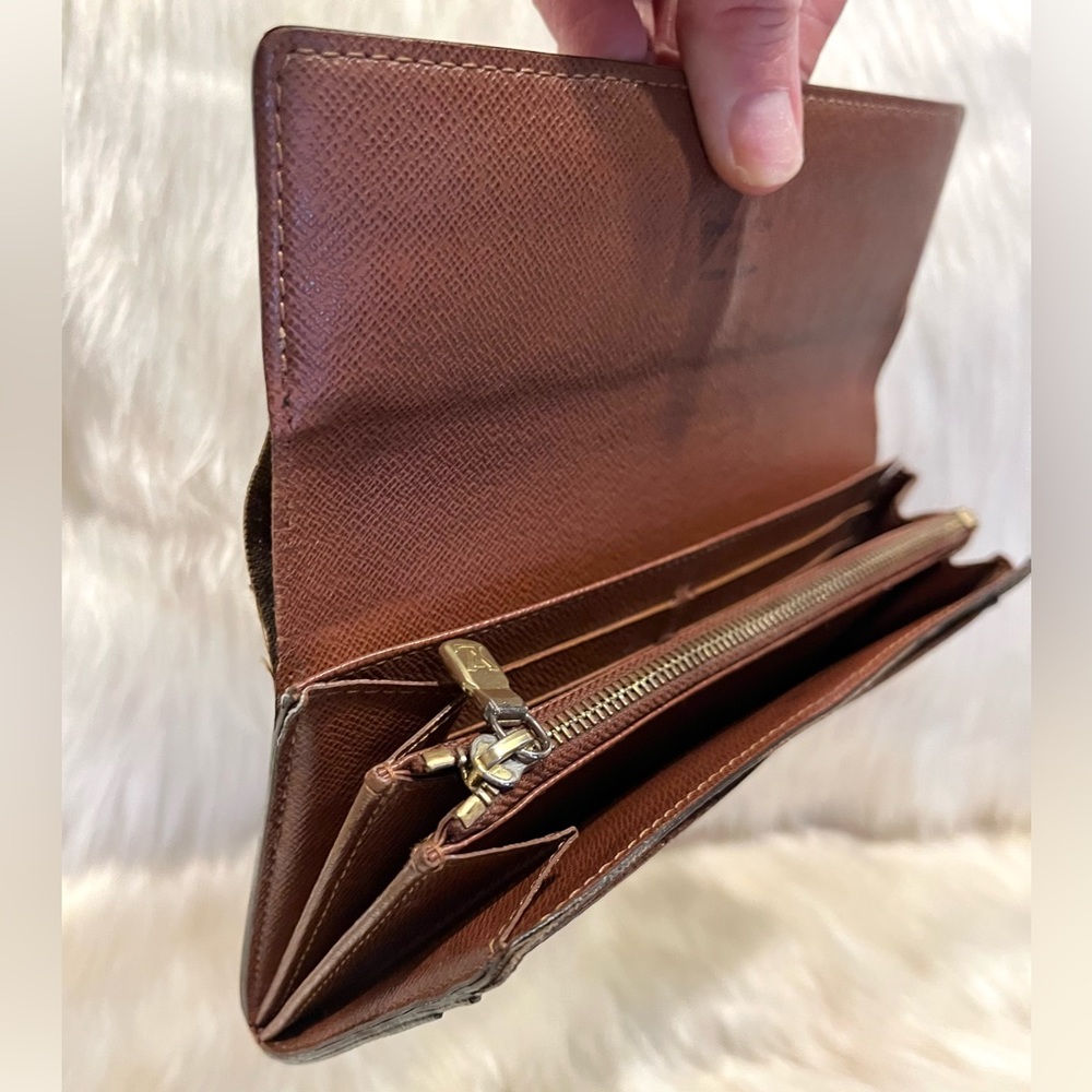 Authentic Louis Vuitton Sarah Wallet - Picture 11 of 12